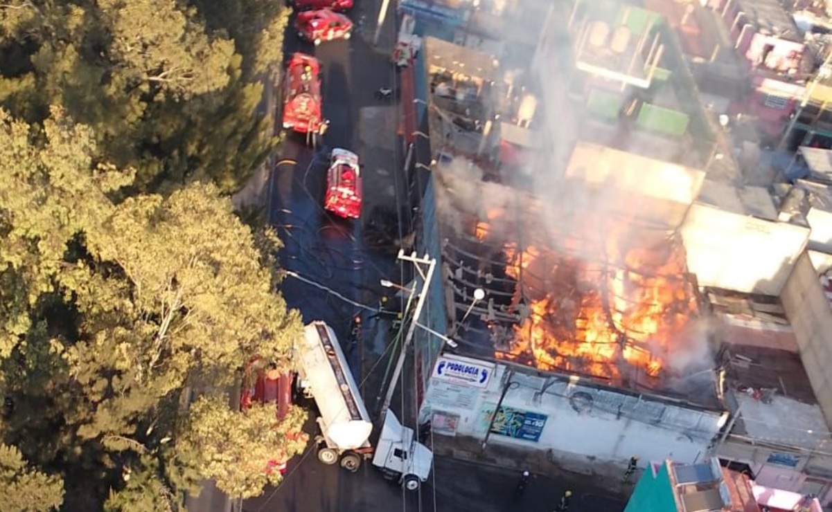 Las cámaras del Centro de Mando captaron la columna de humo y las llamas que se originaron en esa zona de Ciudad Neza. Foto: Especial
