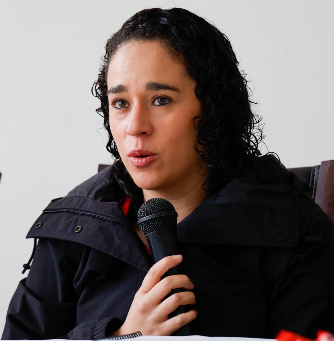 Amalia Pulido Gómez / Arturo Hernández