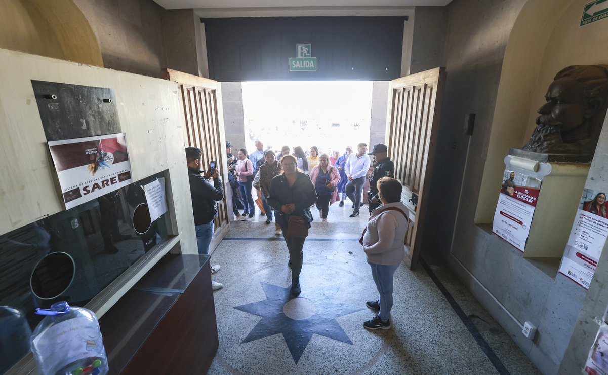 Los trabajos al interior del Ayuntamiento han parado, así como los servicios que se ofrecen a la comunidad. Foto: Alejandro Vargas / El Universal Estado de México