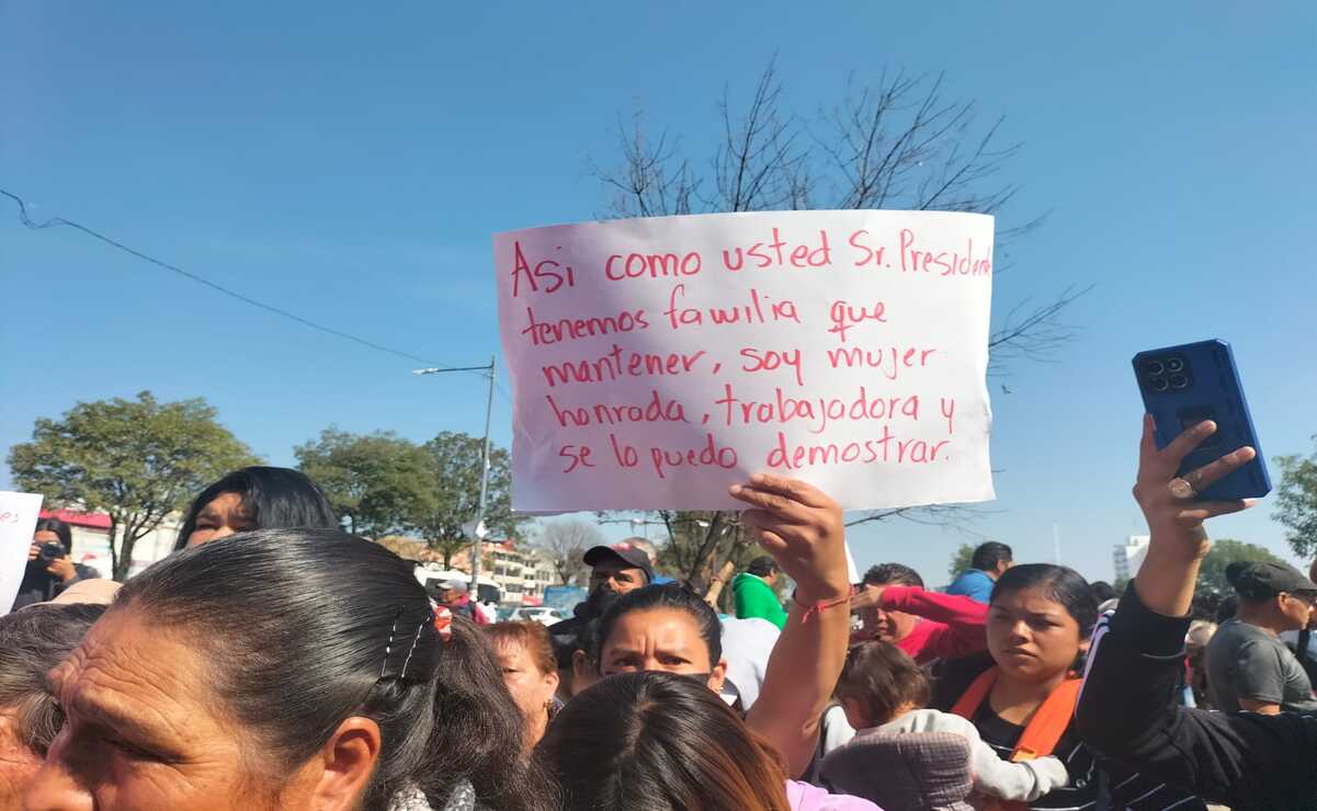 Ambulantes exigen reinstalación en el Mercado Juárez