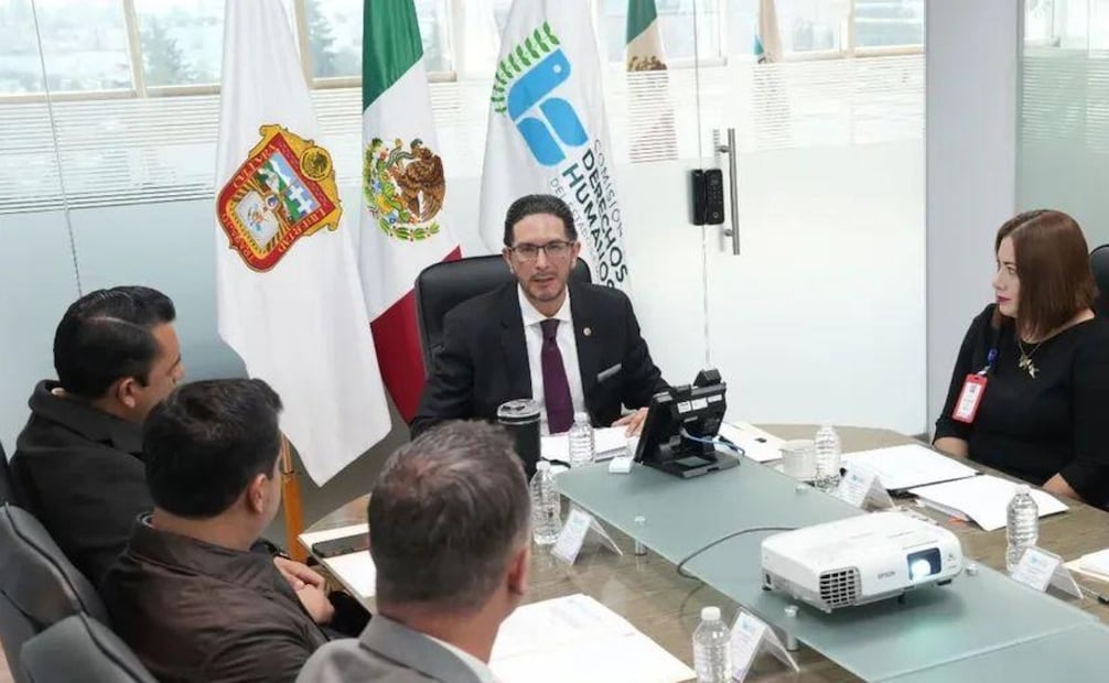 El ombudsperson mexiquense, Víctor Leopoldo Delgado Pérez, encabezó el pronunciamiento de la Codhem rumbo al Mundial 2026. Foto Especial