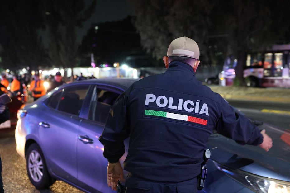 Elementos de Tránsito Municipal y Seguridad Ciudadana mantuvieron puntos de revisión estratégicos durante toda la madrugada. Foto Especial