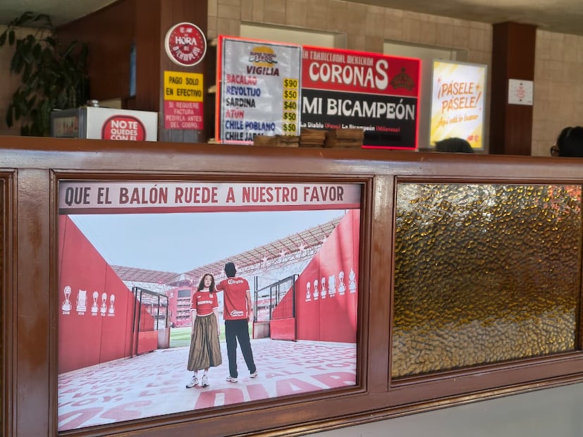En el negocio ubicado en el centro de Toluca, los comensales podrán disfrutar de tortas especiales inspiradas en el bicampeonato. Foto. Roberto Guerrero. El Universal