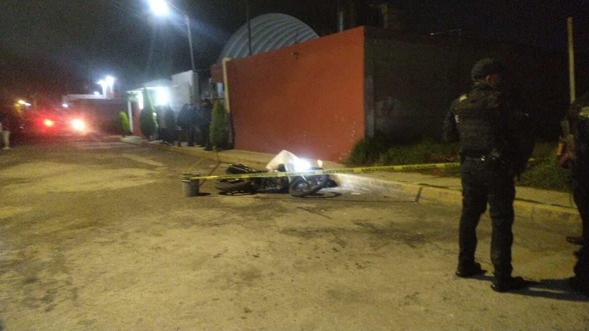 La Policía Municipal notificó del ataque a la Fiscalía General de Justicia del Estado de México y al lugar acudió personal de esa corporación para iniciar la investigación. Foto: especial