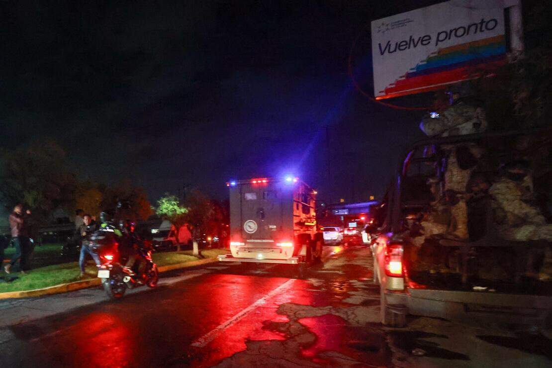 A las 21:15 de la noche salió del Aeropuerto Internacional de Toluca hacia el Altiplano, en Almoloya de Juárez/ Foto Alejandro Vargas EL UNIVERSAL