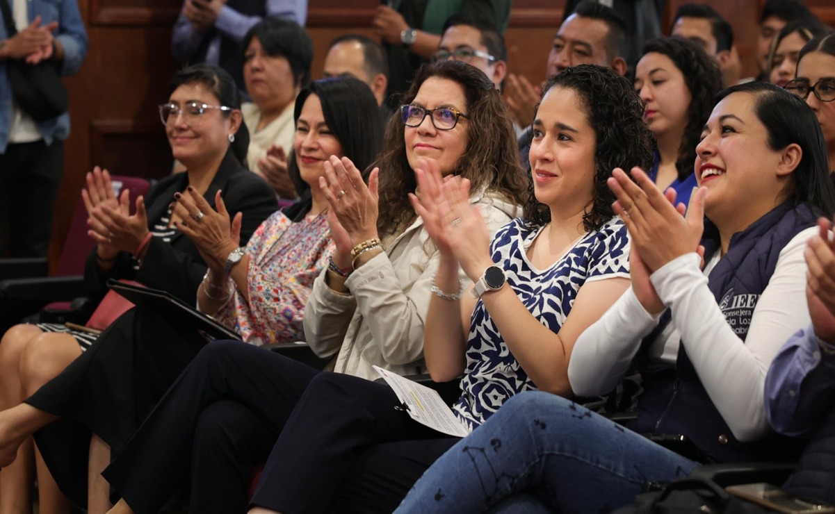 la consejera Presidenta del Instituto Electoral del Estado de México (IEEM), Amalia Pulido Gómez, estuvo en los foros / Foto: Especial