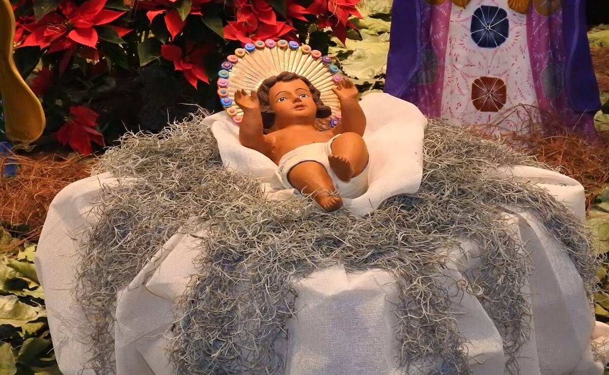 El 24 de diciembre se pone la figura del Niño Dios en el pesebre. Foto: Ivan Monroy.
