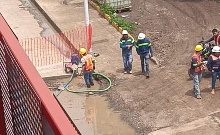 Cierran avenida Recursos Hidráulicos tras inundación y fuga de gas en combi  