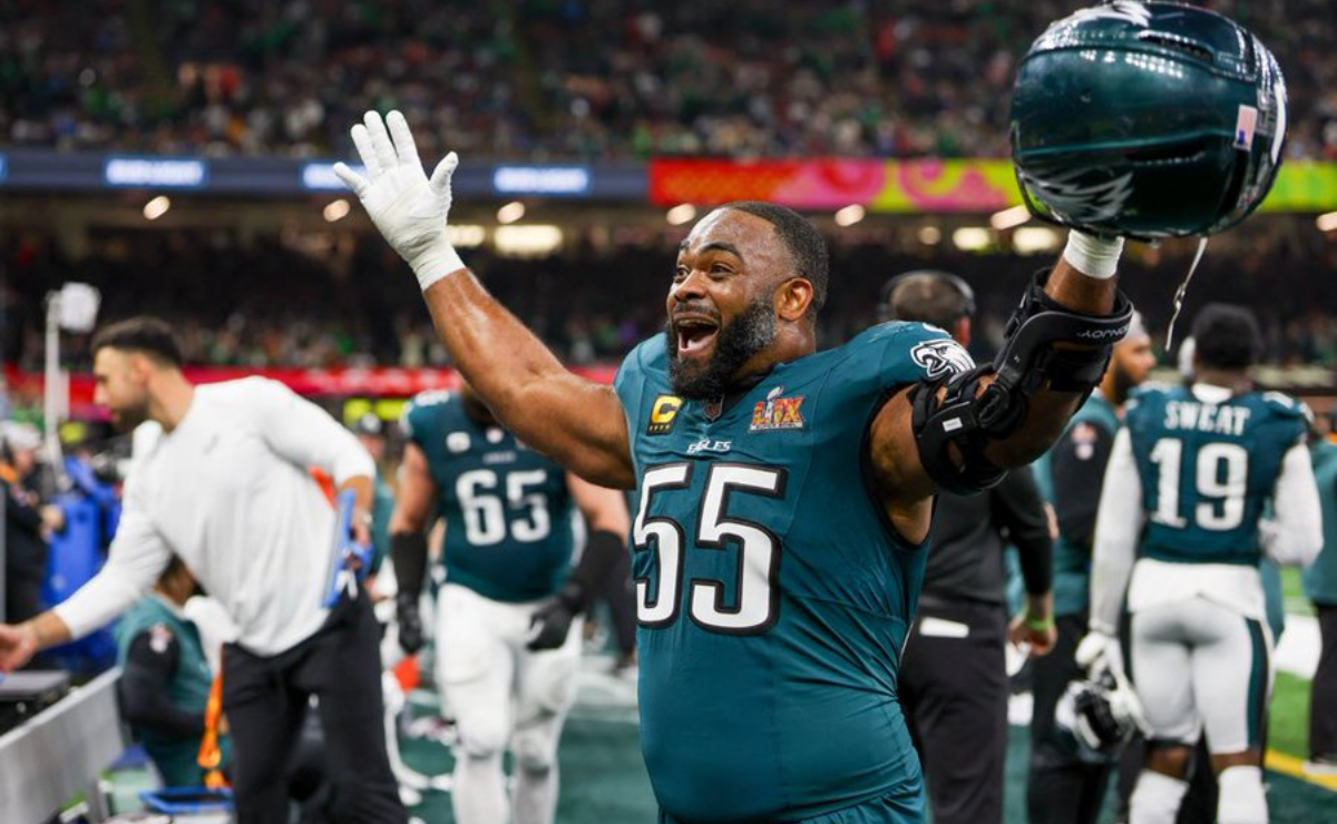 La alegría de la victoria: Los jugadores de los Eagles festejan su triunfo en el Super Bowl LIX. Foto: @Eagles