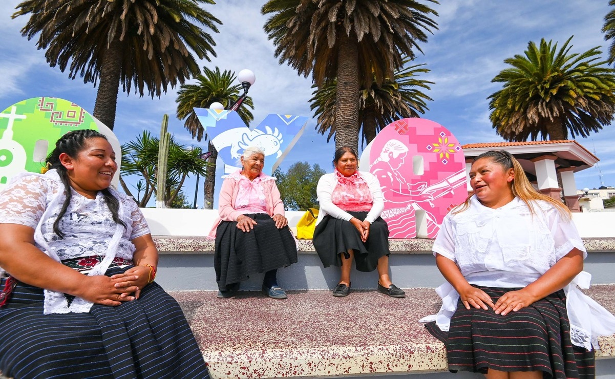 Con una inversión de 38 millones de pesos del Programa de Obra Pública, la Plaza Municipal de Temoaya se consolida como el corazón de las comunidades otomíes / Foto: Especial