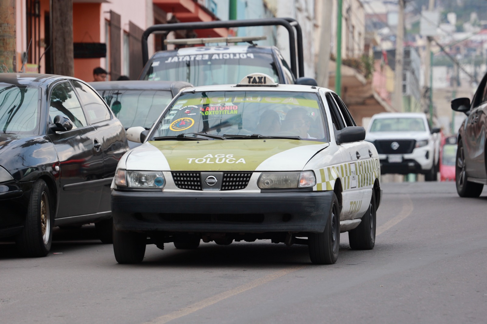 Sustituirán taxis viejos por vehículos híbridos o eléctricos