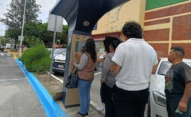 Vecinos de Naucalpan denuncian cobros extra en app y trabas para exentar parquímetros