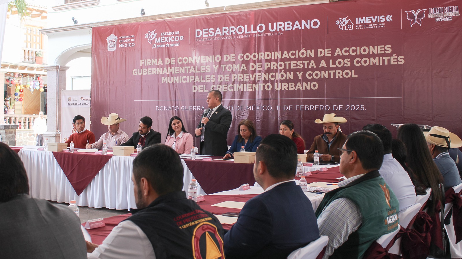 Los municipios ofrecen descuentos especiales en pago de predial y traslado de dominio a quienes inicien su trámite de título de propiedad o escrituración con el Imevis. Foto Especial