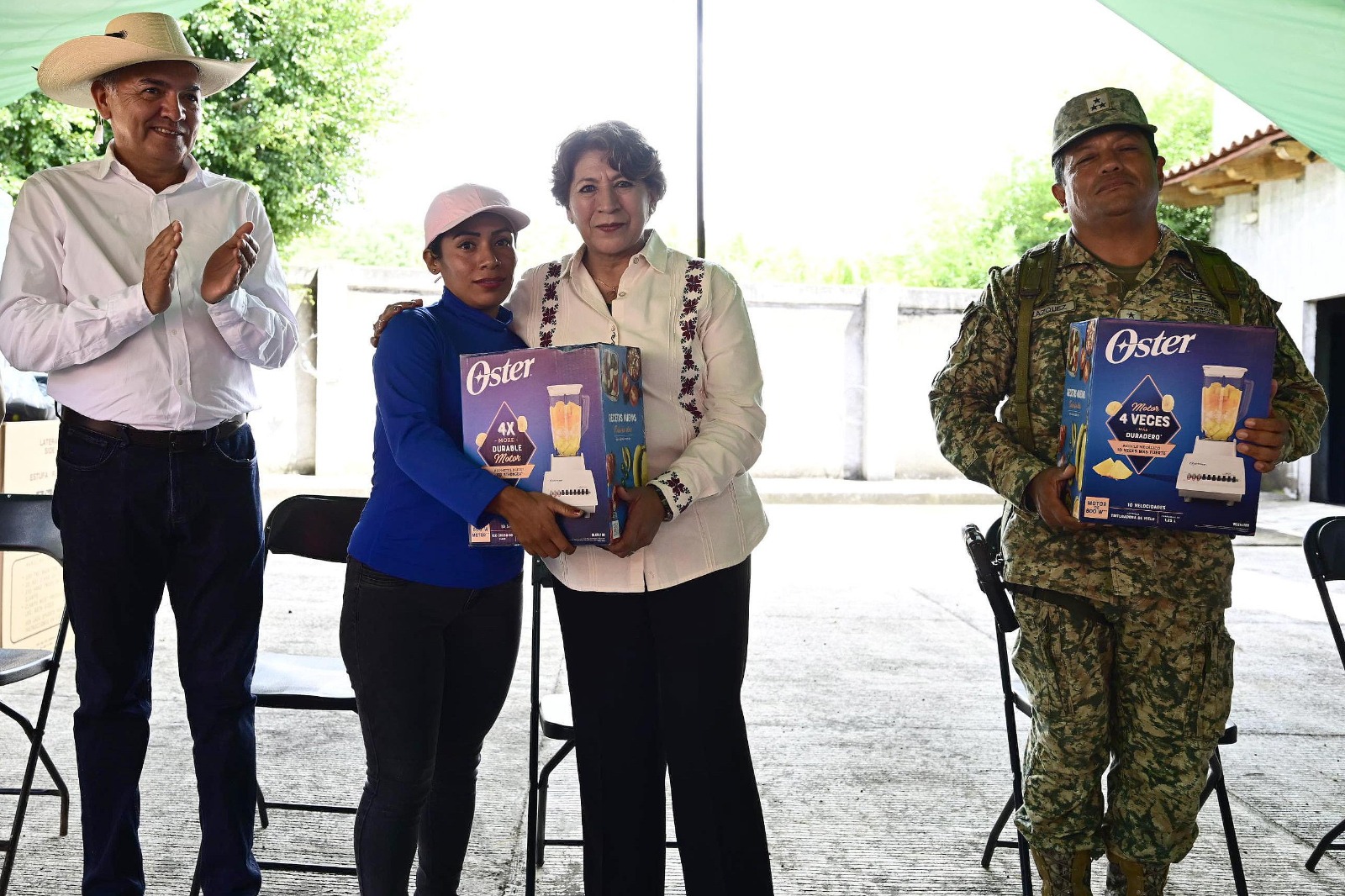 La gobernadora aseguró que breve serán reubicadas. Foto Especial