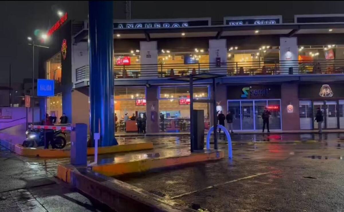 La agresión fue en un restaurante de Plaza El Punto / Foto Especial