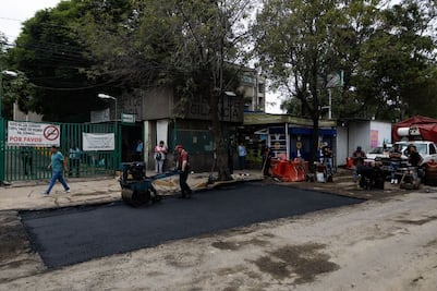 IMSS acelera limpieza en hospital de Los Reyes La Paz, afectado por fuertes lluvias