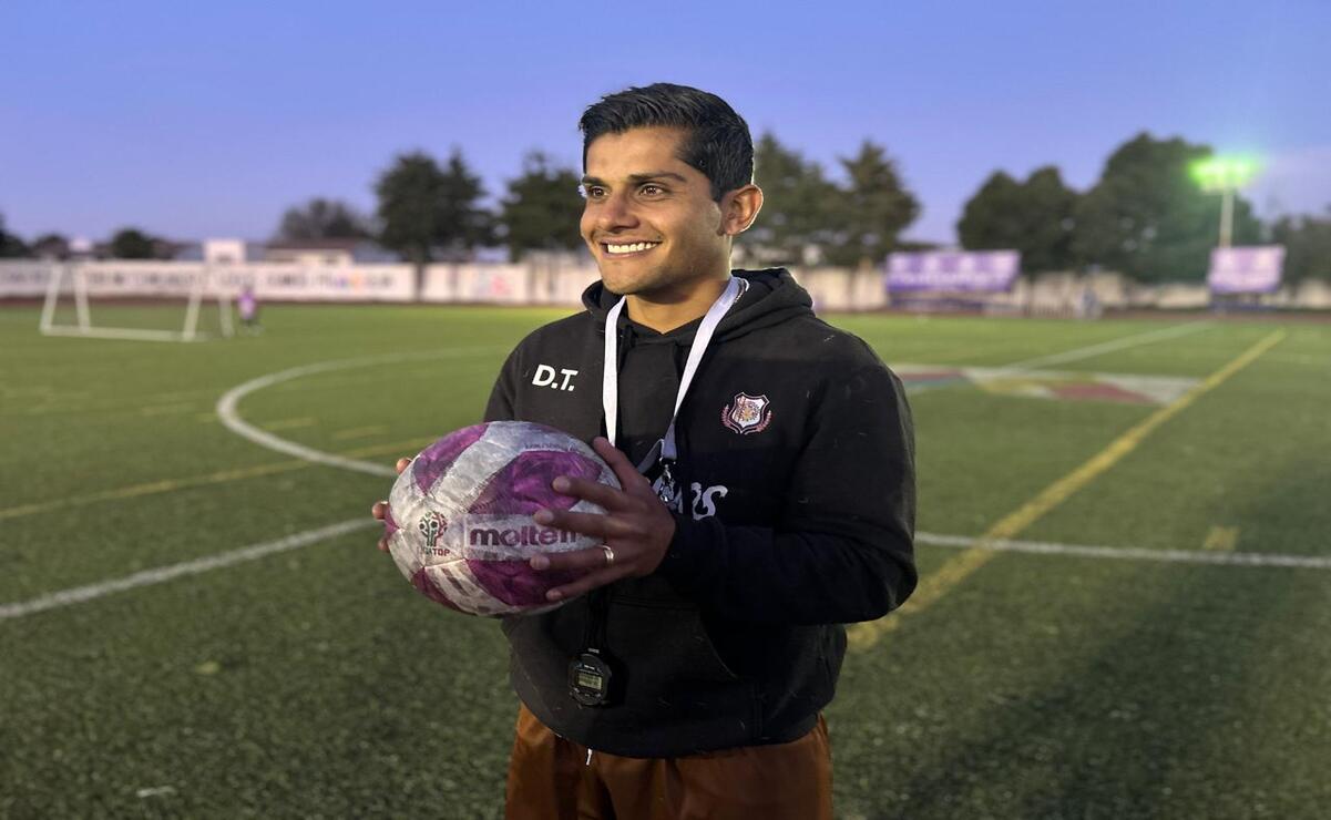 De jugador a director técnico: la nueva faceta de Alexis Ochoa