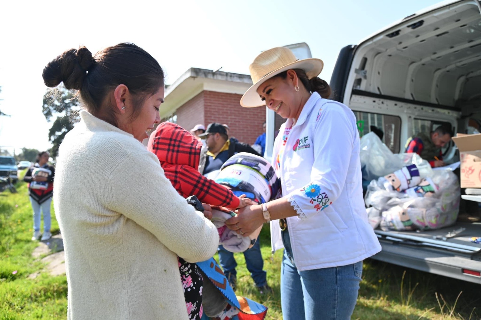 El objetivo busca brindar un respiro y protección contra el frío a quienes más lo necesitan. Foto Especial