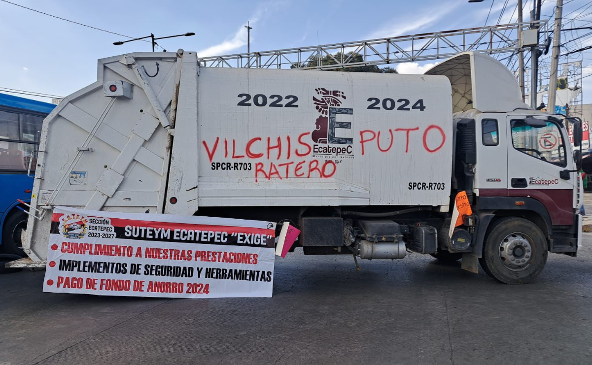 Trabajadores del SAPASE bloquean vialidades en Ecatepec para exigir pago de prestaciones / Foto: Especial