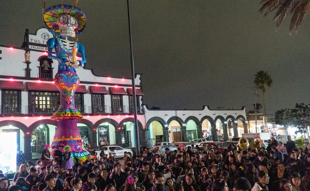 La pieza mide más de tres metros de altura y fue elaborada por el artesano José Andrés Solano Sánchez. Foto especial
