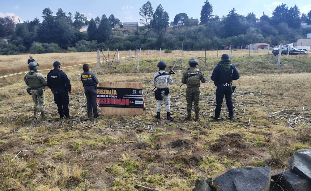 Agentes estatales aseguran una vivienda en Ecatepec, el municipio con mayor concentración de detenciones por ocupación irregular. Foto Especial