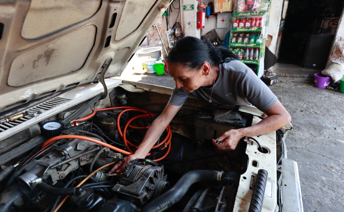 La cantidad de mujeres que trabaja sin tener acceso a la seguridad social y sin un vínculo laboral reconocido fue cercano a los 12.7 millones de personas / Foto: Alejandro Vargas