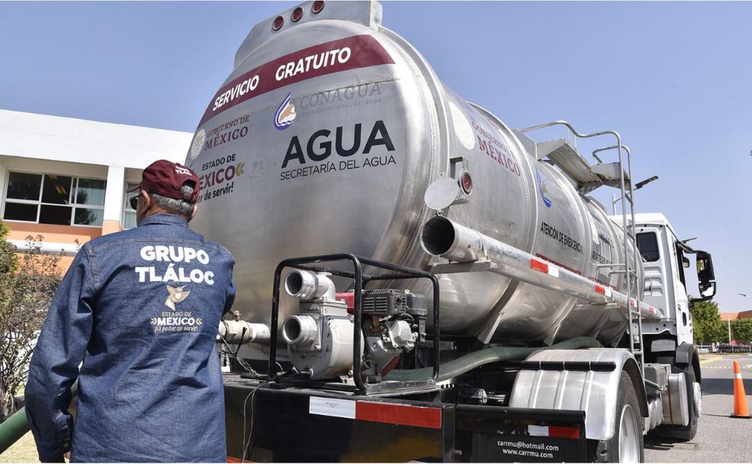 La CAEM intensifica el abastecimiento con millones de litros, llegando a comunidades y hospitales para asegurar el vital líquido. Foto: Especial