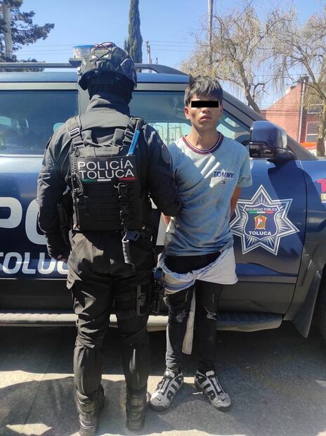 Un ciudadano alertó a los uniformados sobre la presencia de tres sujetos armados en la calle General Antonio Ruiz. Foto. Especial