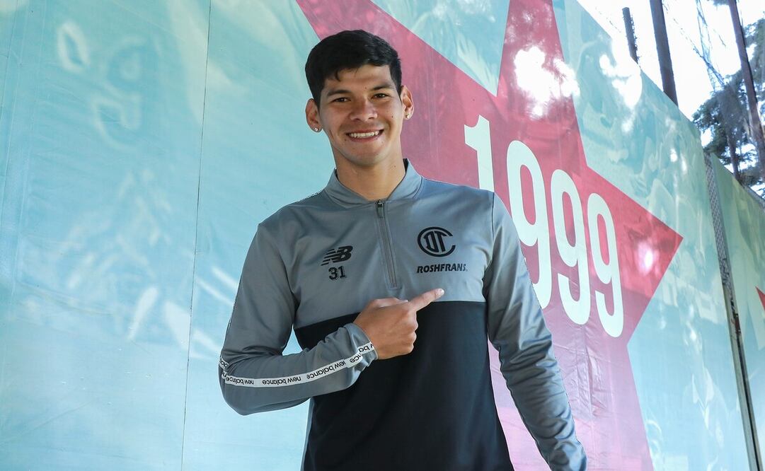 El jugador uruguayo, Robert Morales, expresó su felicidad por ser parte de los Diablos Rojos del Toluca. Foto: Especial