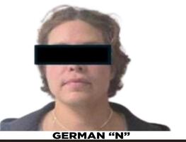 Hijo de Lord Pádel llora al saber que continuará en recluido en el penal de Barrientos