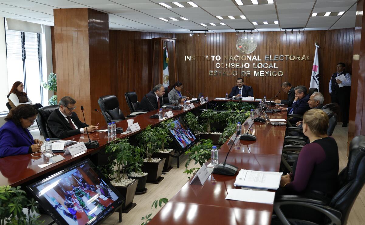 La entrega del material electoral debe concluir a más tardar el próximo sábado / Foto Arturo Hernández