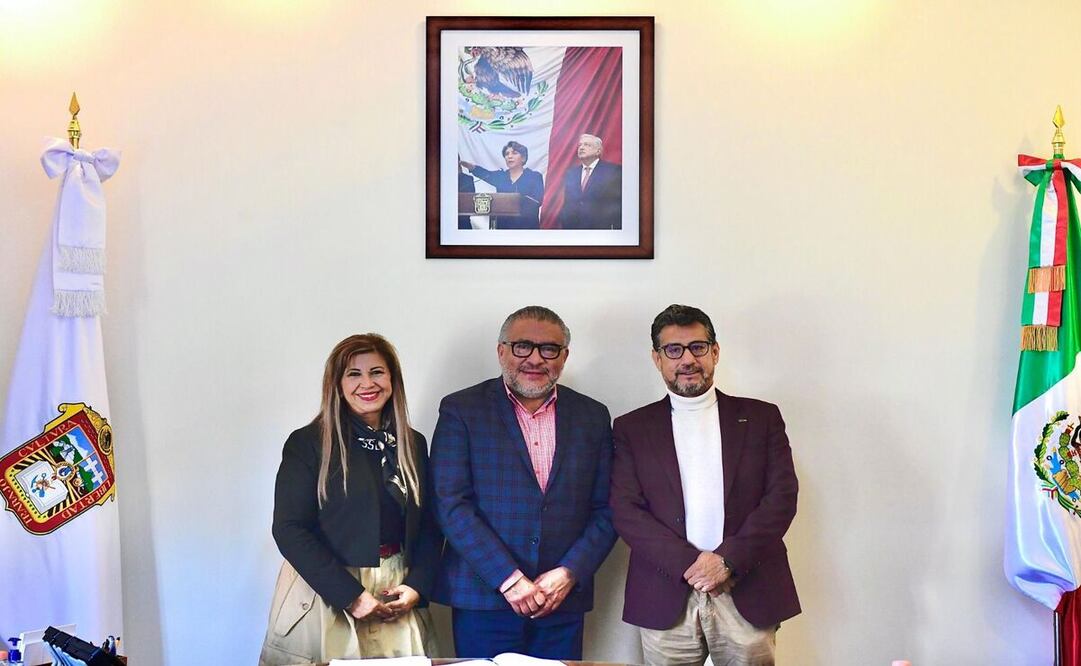 El secretario general del Gobierno del Edomex, Horacio Duarte, se reunió con la alcaldesa de Cuautitlán y el alcalde de Teoloyucan. Foto: Especial