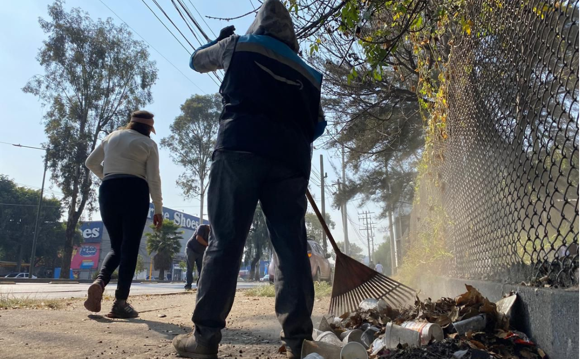 La Vía Morelos fue una de las principales vialidades que se vieron afectadas por la basura y desechos dejados por los peregrinos / Foto: Especial
