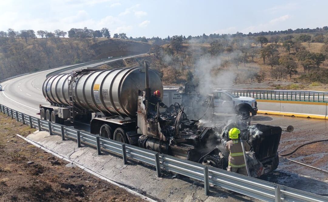 Se recomienda a los conductores que transitan por la zona extremar precauciones. Foto. Especial