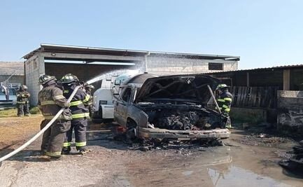 ¡Emergencia! Pipa de gas se incendia en San Pablo Autopan 