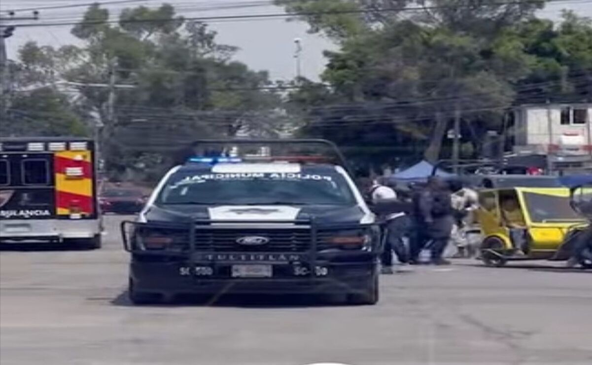 Elementos de la policía de Tultitlán y Cuautitlán México detuvieron a 4 sujetos por el robo a comercios y barberías.  Foto: Especial
