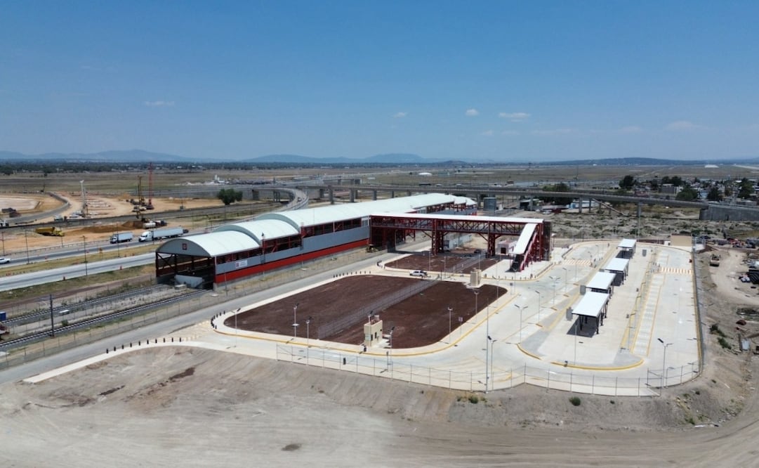 Los CETRAM están listos para recibir las unidades de transporte que alimentarán la nueva ruta ferroviaria al AIFA. Foto Arturo Contreras / El Universal