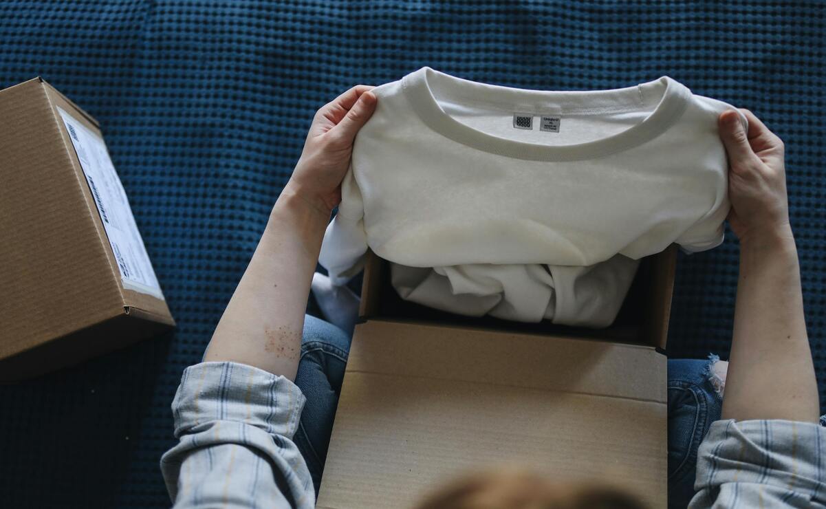 Estrenar ropa en Año Nuevo sirve para dejar atrás lo viejo. Foto: Especial