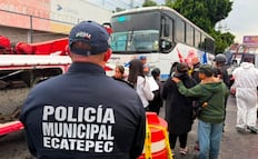 Camión arrastra 300 metros a mototaxi en Ecatepec; gobierno anuncia operativos severos