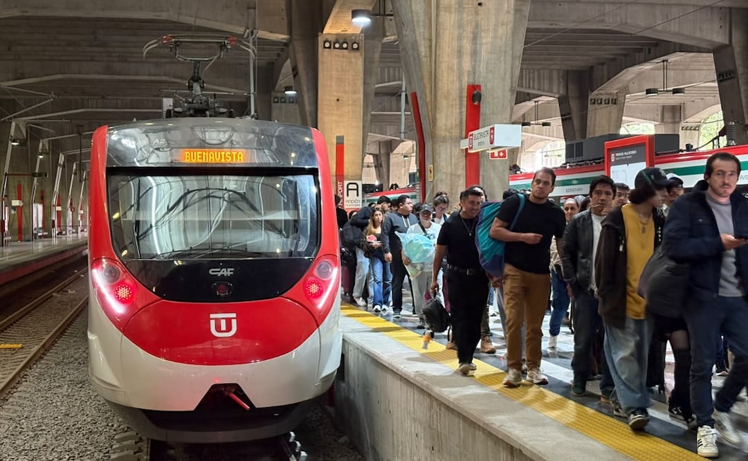 Las nuevas tarifas del Tren Felipe Ángeles generaron opiniones entre los pasajeros, quienes consideran elevado el costo de algunos recorridos. Foto Arturo Contreras / El Universal