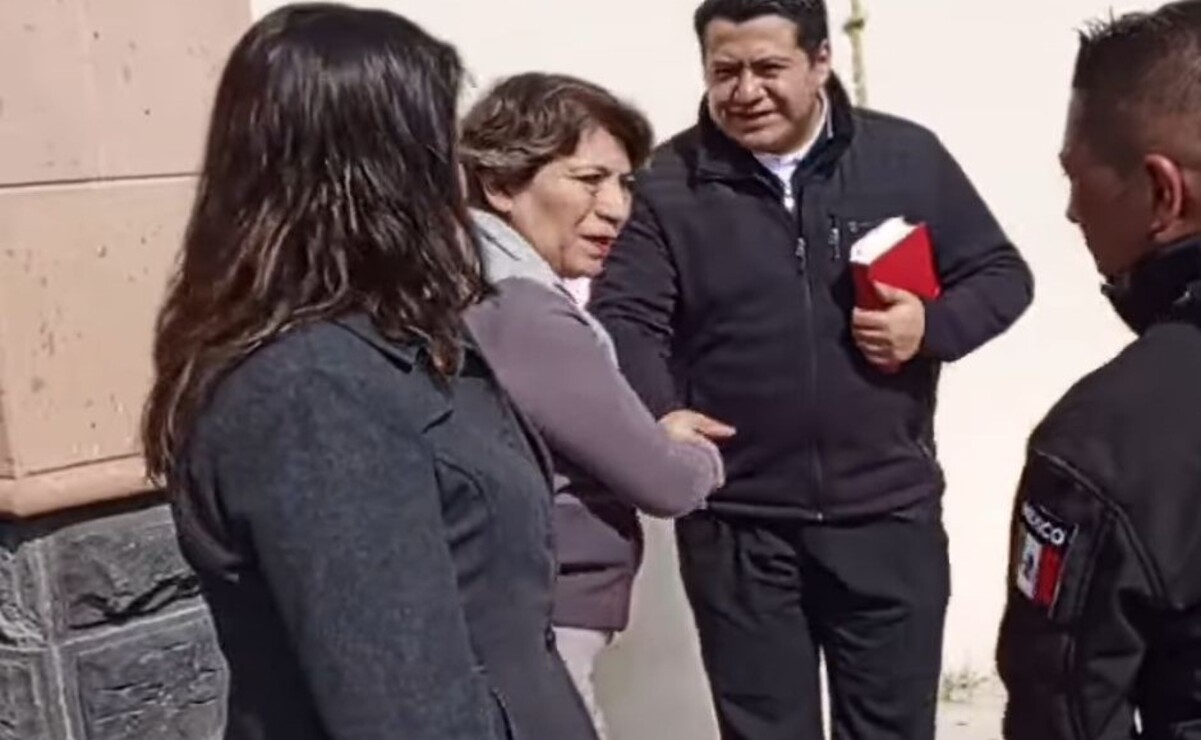 La mandataria mexiquense acompañó a los deudos de Brayan y Jonathan. Foto: Especial
