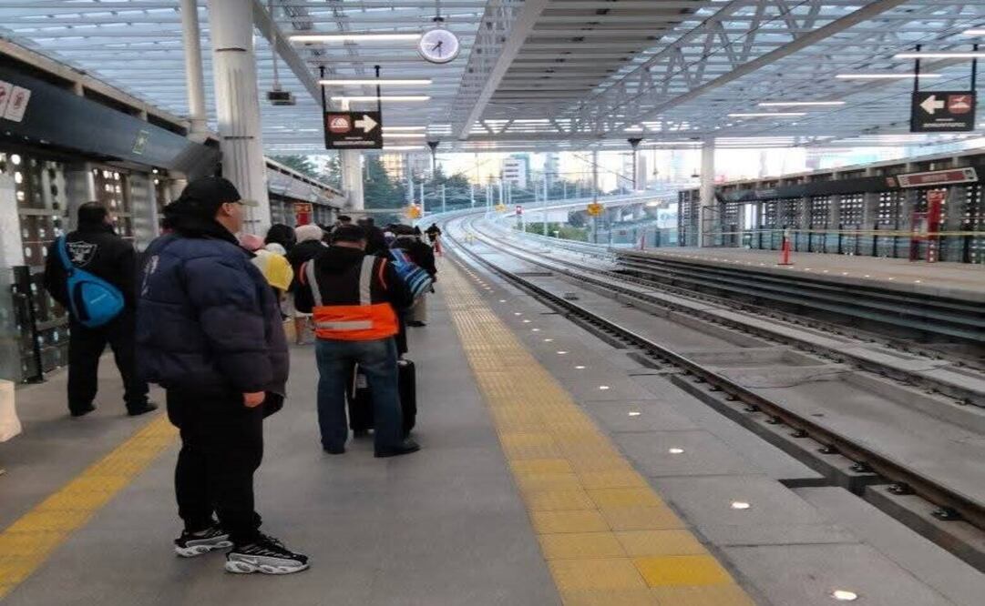 Usuarios reportan retrasos de hasta 40 minutos / Foto Especial