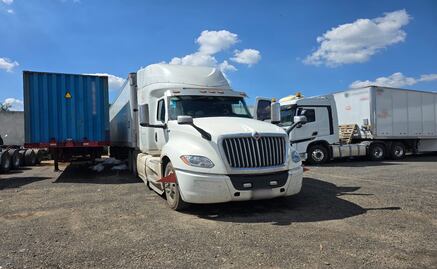 Recuperan mercancía por 12 mdp y autos robados en Melchor Ocampo