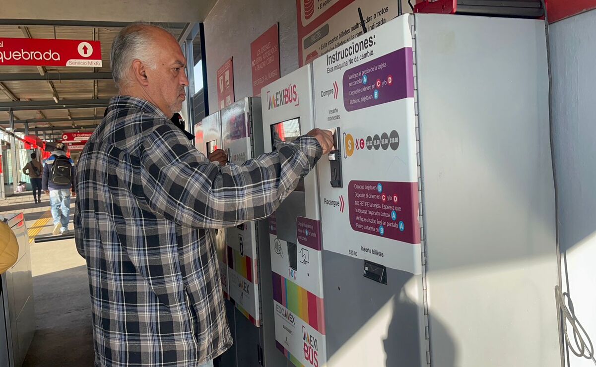 La tarjeta Movimex se puede adquirir en la maquina expendedora de la estación La Quebrada de la Línea 2 del Mexibús, con un costo de 10 pesos. Foto: Arturo Contreras