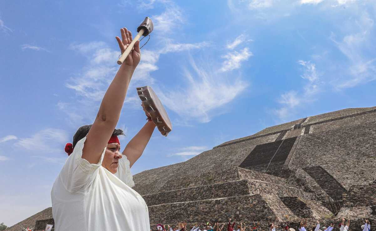 Dan la bienvenida a la primavera en Teotihuacán / Foto Gabriel Pano