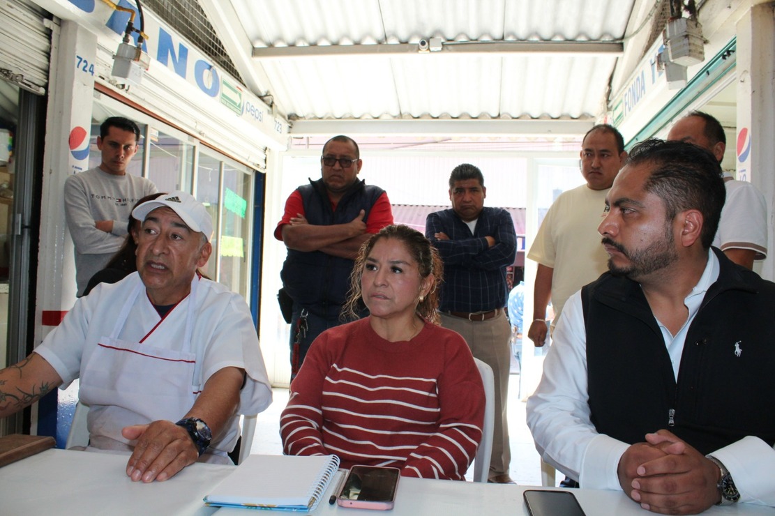 Comerciantes de Toluca denuncian que ambulantaje reduce sus ventas hasta en un 90%