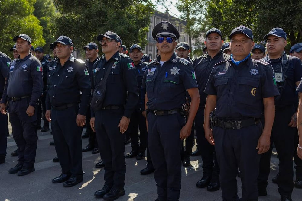 El presidente municipal, Ricardo Moreno Bastida instruyó a los elementos vigilar las zonas de mayor concentración para tener una reacción inmediata ante cualquier emergencia. Foto: especial