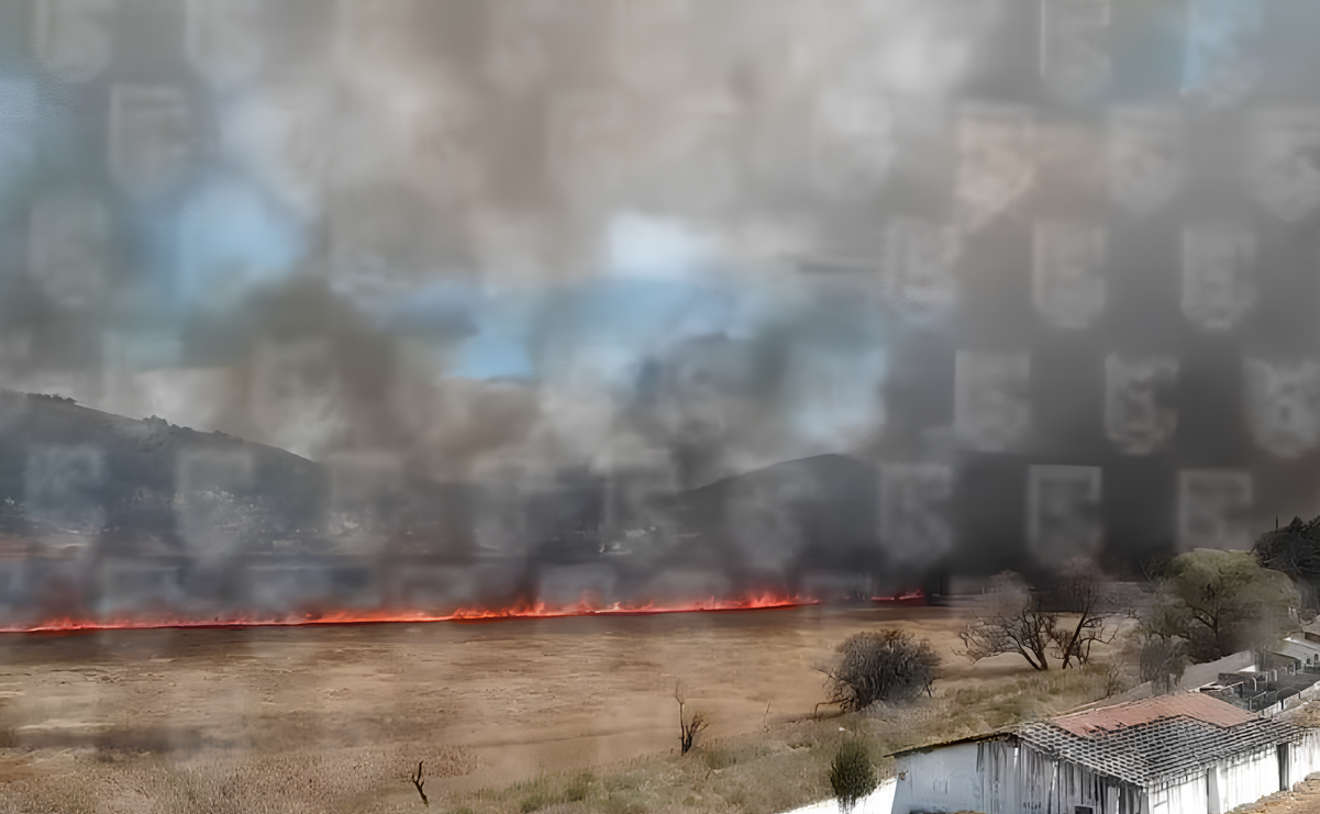 Video: Incendio gigante en Atlacomulco amenaza a automovilistas y fauna