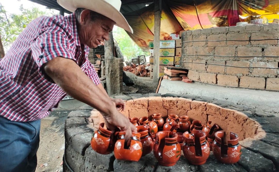 El programa "Manos Mágicas 2026" destinará 18 millones de pesos para fortalecer la economía de 5 mil artesanos mexiquenses. Foto Alma Rodríguez / El Universal