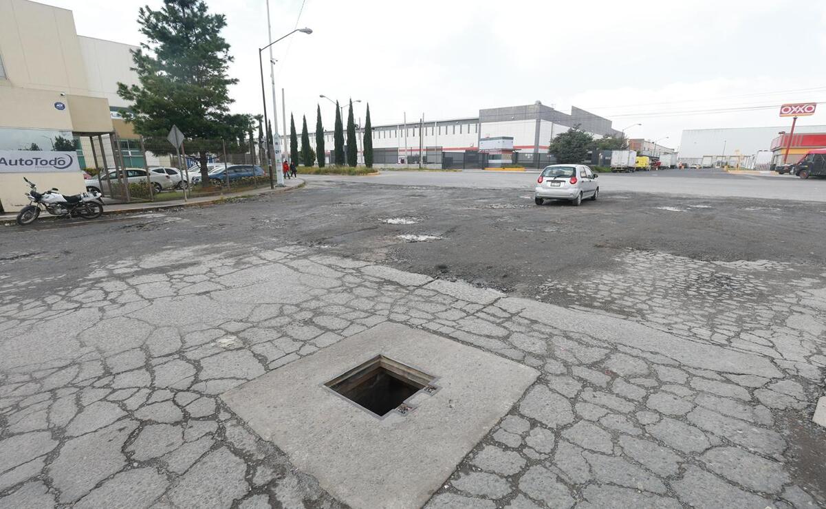 Lluvias devastan Parques Industriales del Edomex, las calles se llenan de socavones y baches